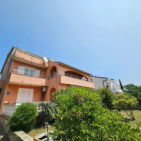 Tom V Nv With Sea View, 250m From The アパート