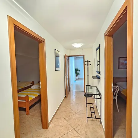 Tom V Nv With Sea View, 250m From The Novi Vinodolski