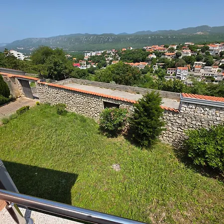 Tom V Nv With Sea View, 250m From The * Novi Vinodolski